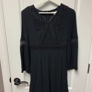 Black 3/4 sleeve dress